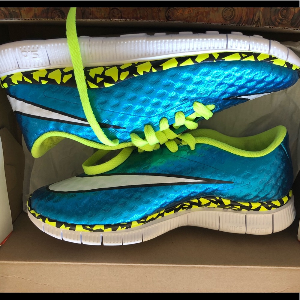 Nike running shoes NEW